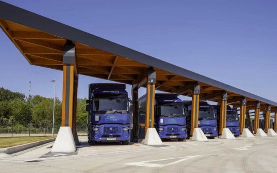 Camion elettrici in movimento